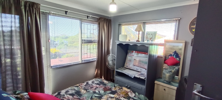 3 Bedroom Property for Sale in Paradise Beach Eastern Cape